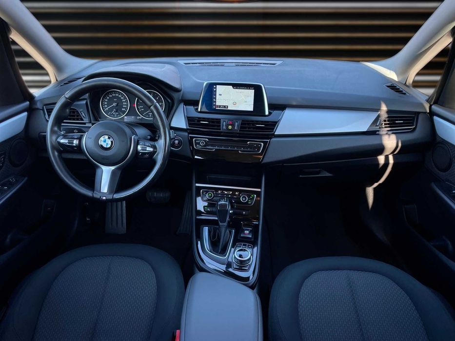 BWW 218d 2.0d 150cv Autom. 7Lug c/Garantia - desde 289€ p/mês