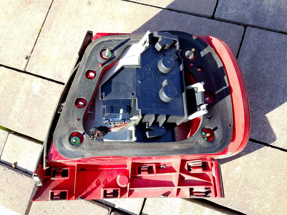 Lampa lewy tył Audi A4 B5 LIFT
