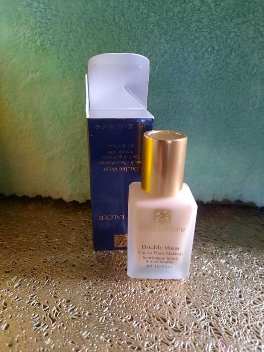 Podklad Estee Lauder