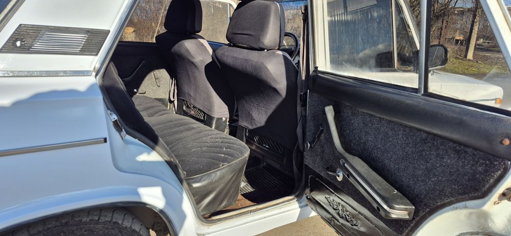 Продам ВАЗ 2103.