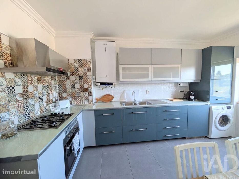 Apartamento T2 em Gâmbia-Pontes-Alto da Guerra de 77 m2