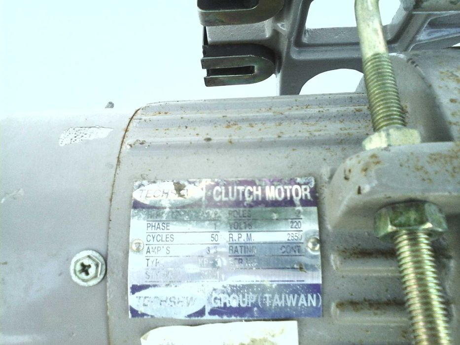 Motor para Maquina de Costura Industrial monofasico em excelente estado