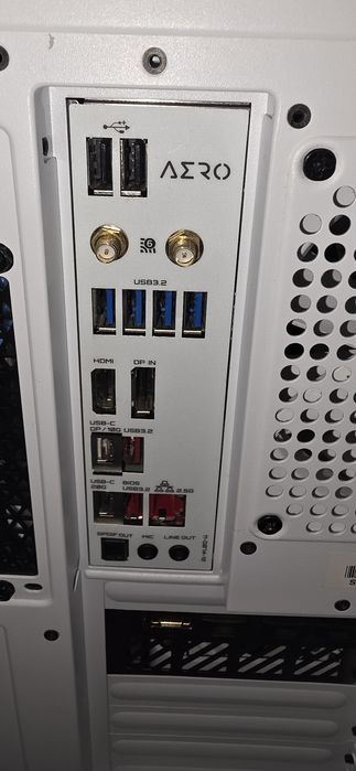 Motherboard Z790 Aero G + Water Cooler