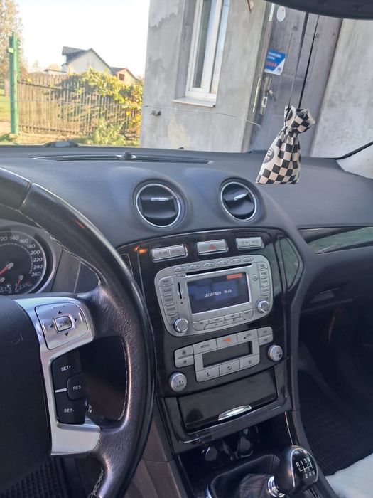 Ford  Mondeo 1,8 TITANIUM