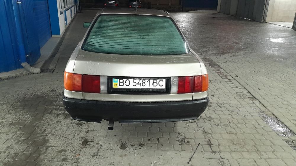 Продам ауди 80б3 1,8 газ бензин