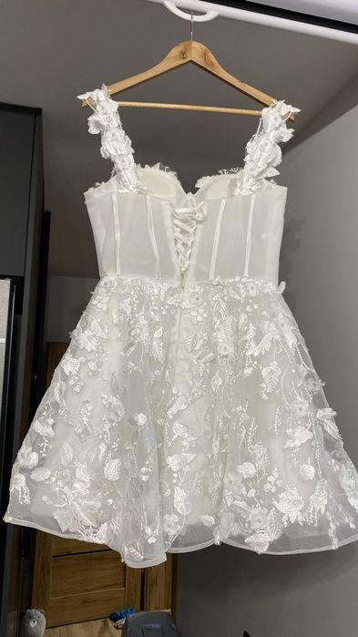 Mini suknia slubna
