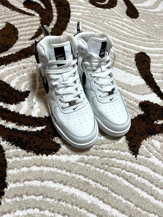 Кросiвки Nike Air Force 1 07 High