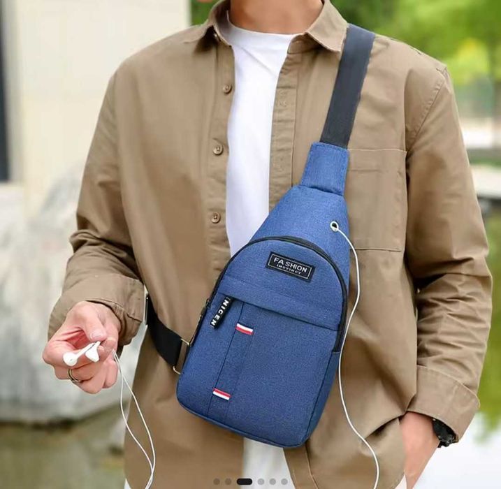 Mochila com entrada telemóvel