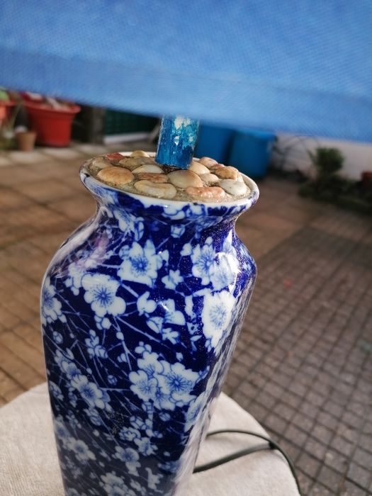 Candeeiro com lâmpada
