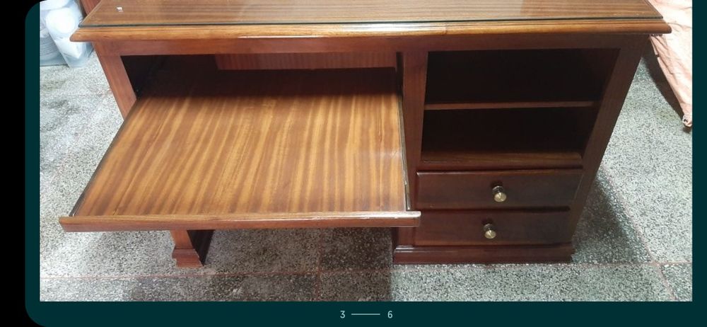 Vendo Secretária + Estante