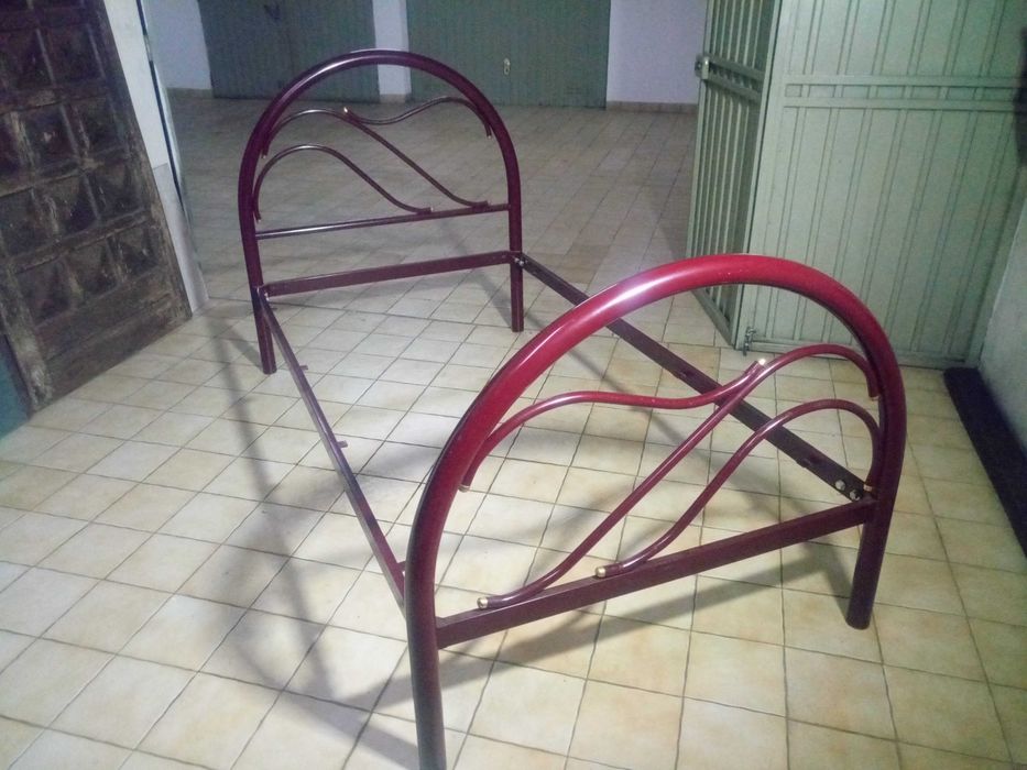 Cama de solteiro