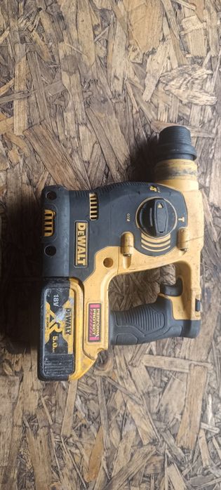Młotowiertarka dewalt dch 253 Aku 5ah