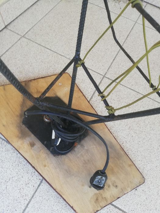 PRL. Stara lampa z  gazetownikiem, loft, vintage.