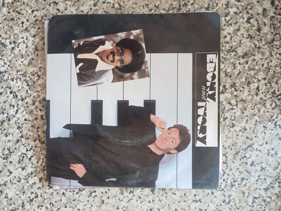 Discos vinil single 2€ unidade. Bom estado de conservação