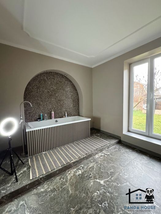 Продається будинок з євроремонтом