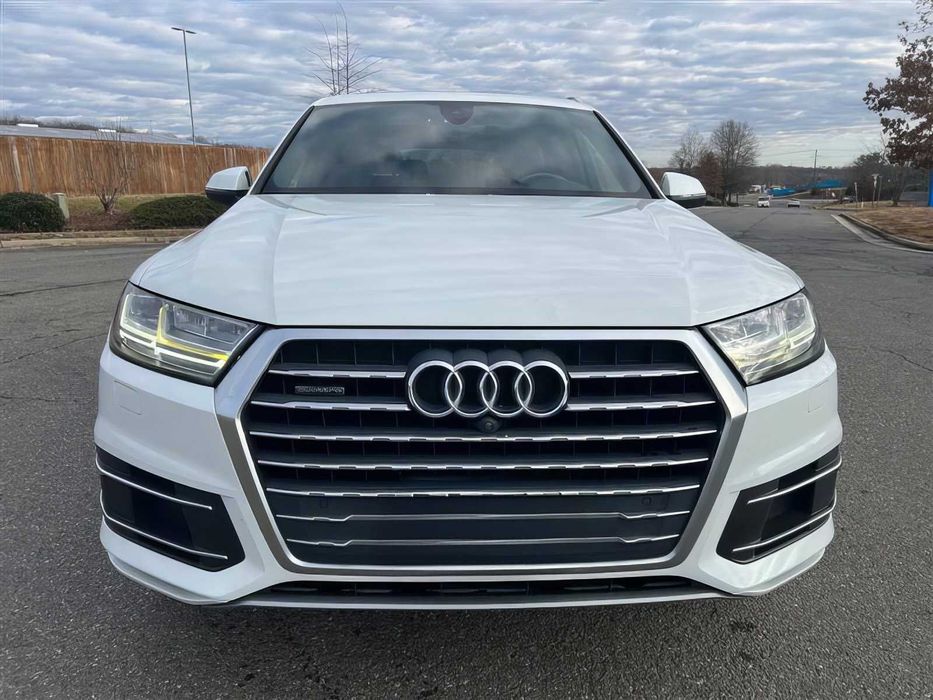 Audi Q7      2017