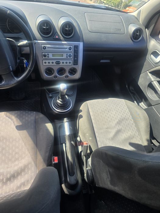 Ford Fiesta — fotografia 7