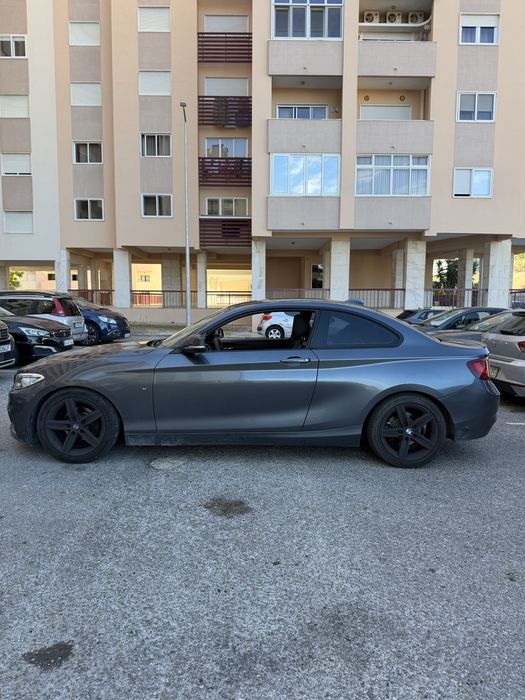 Vendo BMW 218D de 2014 foto 4