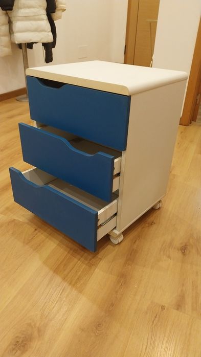 Secretária + módulo gavetas