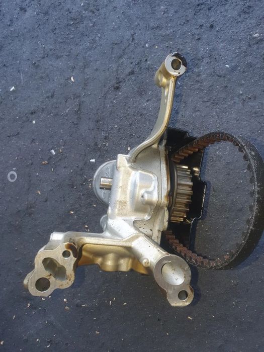 pompa oleju ford 1.0 ecoboost focus fiesta