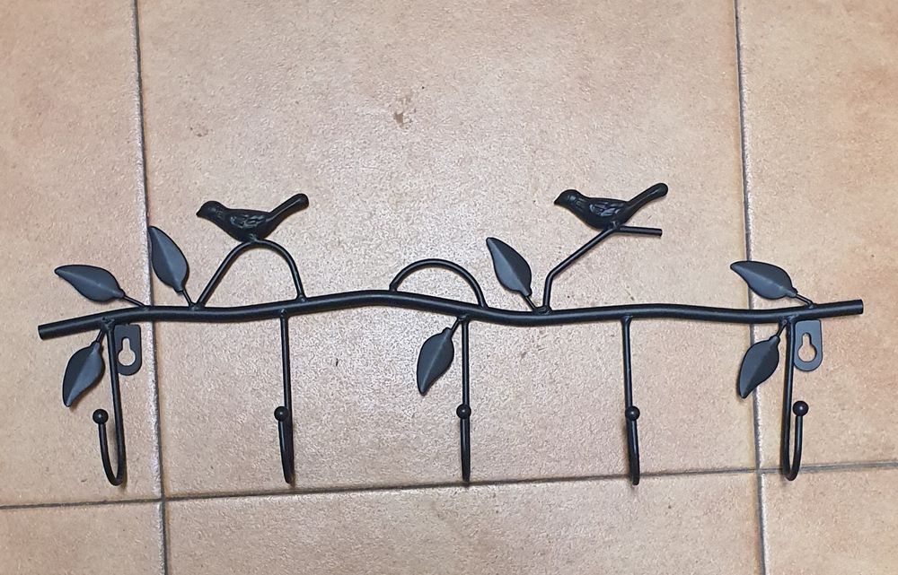 Cabide metálico novo