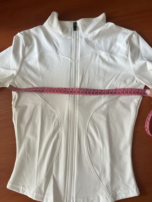 Рашгард на блискавці