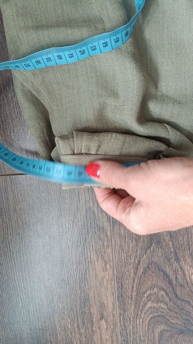 Spodnie z szeroką nagawką 38