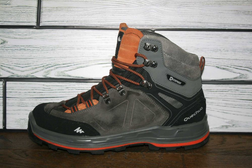 Ботинки трекинговые  Quechua waterproof 44 р. (28 см )
