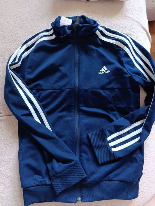 Zestaw bluz i swetrów 134-140 cm dla chłopca
