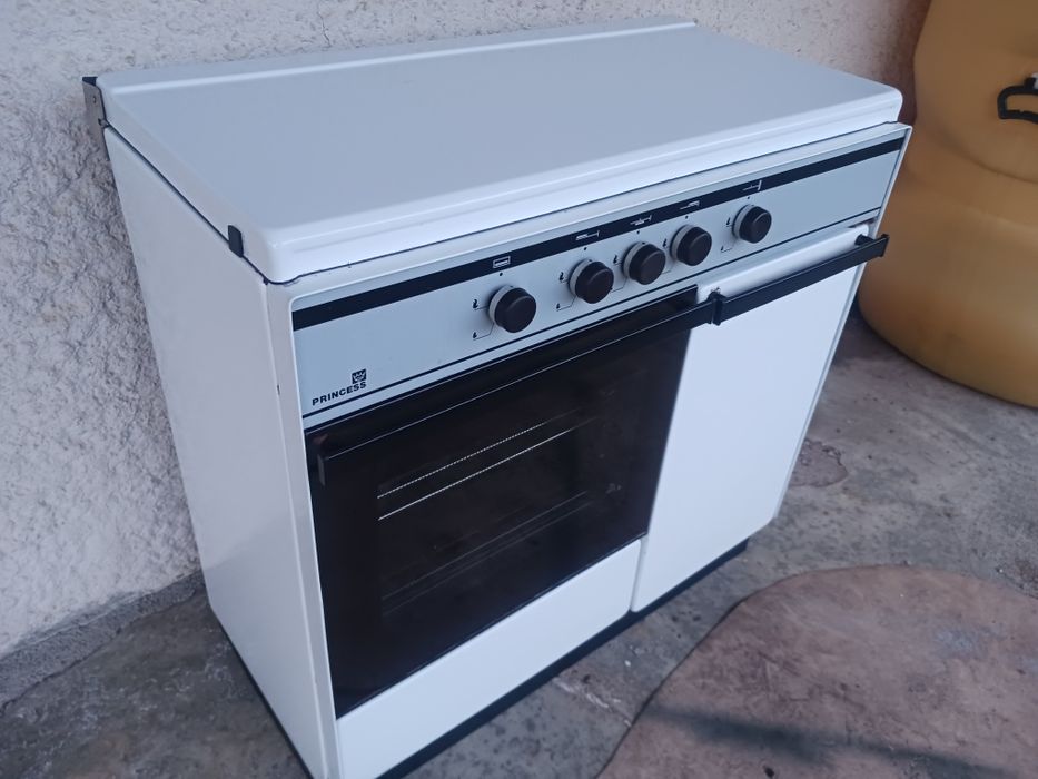 Fogão de gás para botija em perfeito funcionamento,,,com oferta de uma