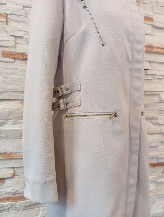 Kremowy Viskozowy płaszcz zimowy Reserved r.38.    W.L.L.