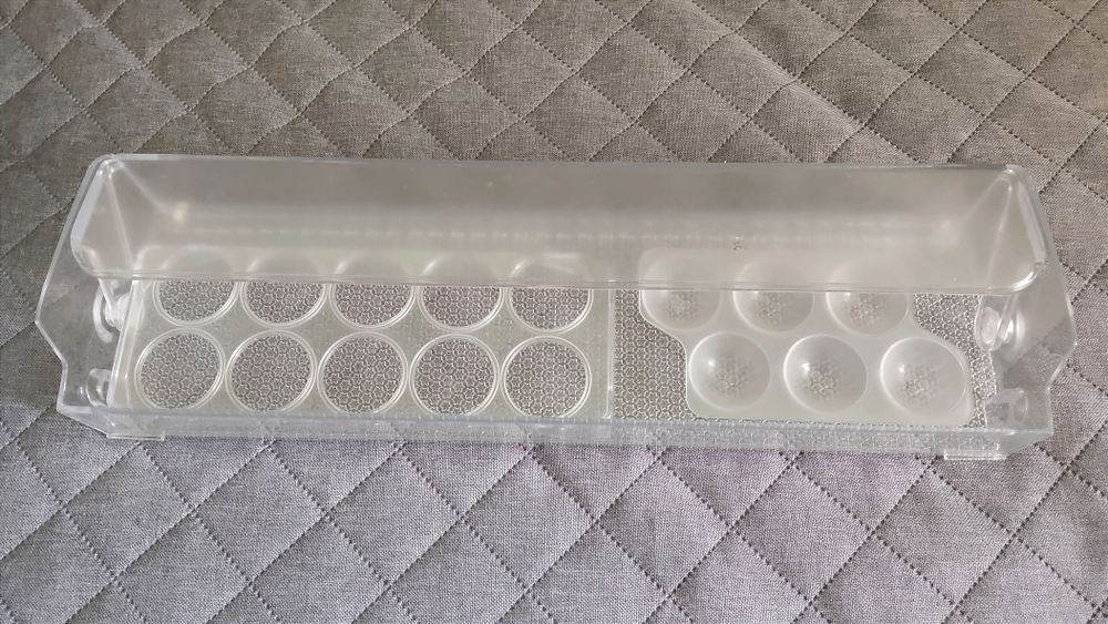 Samsung RB41J7235SR-Górna półka na drzwi lodówki.