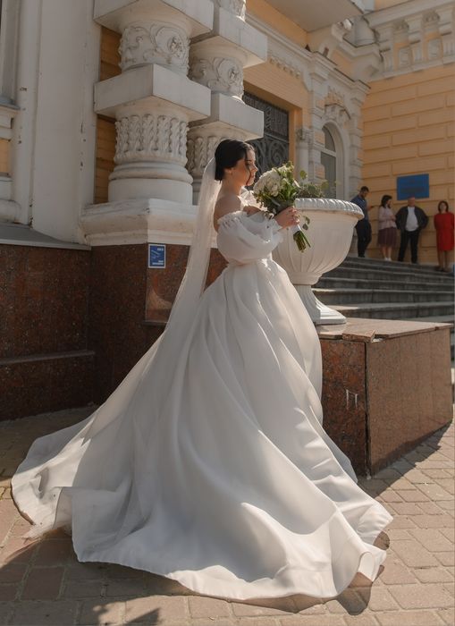Весільна сукня в ідеальному стані/ не вінчана