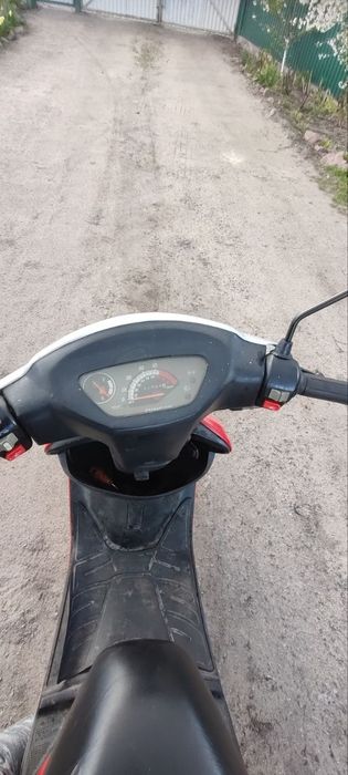 Продам Скутер 49см³ 2Т