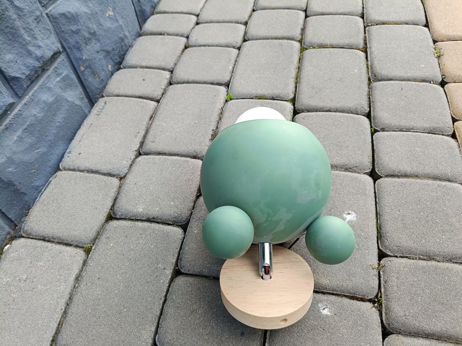 Kinkiet oświetleniowy