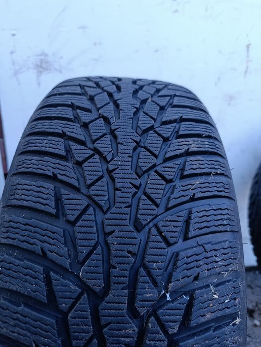 Opony zimowe 225/50/18 Nokian