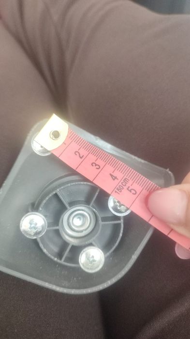 Kółko do walizki bez numeru