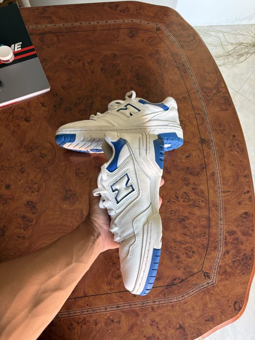 Ténis New Balance 330 azul e branco