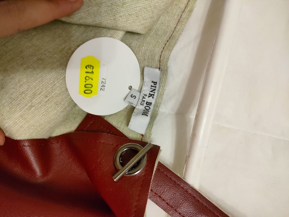 Vestido de Napa bordô