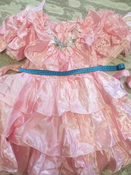 Святкова сукня для дівчинки