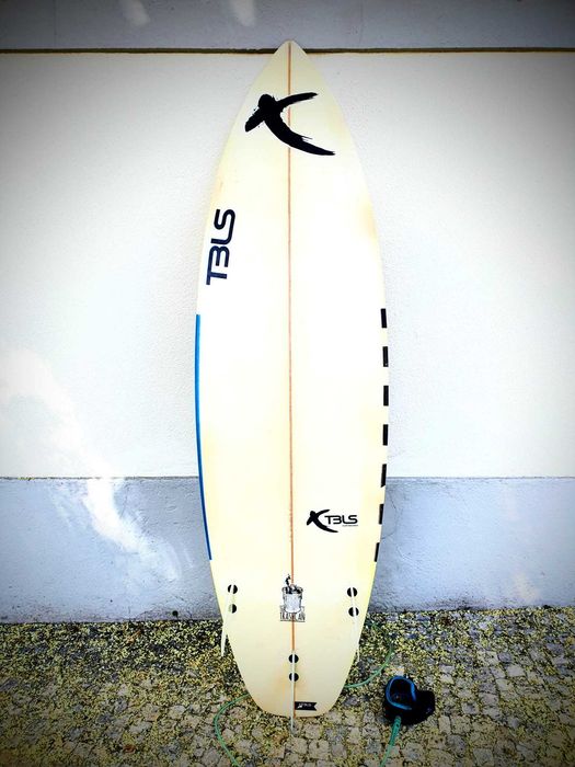 Prancha de Surf 6'2 completa + Capa de proteção