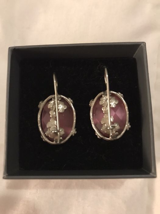 Brincos em prata e pedra rosa
