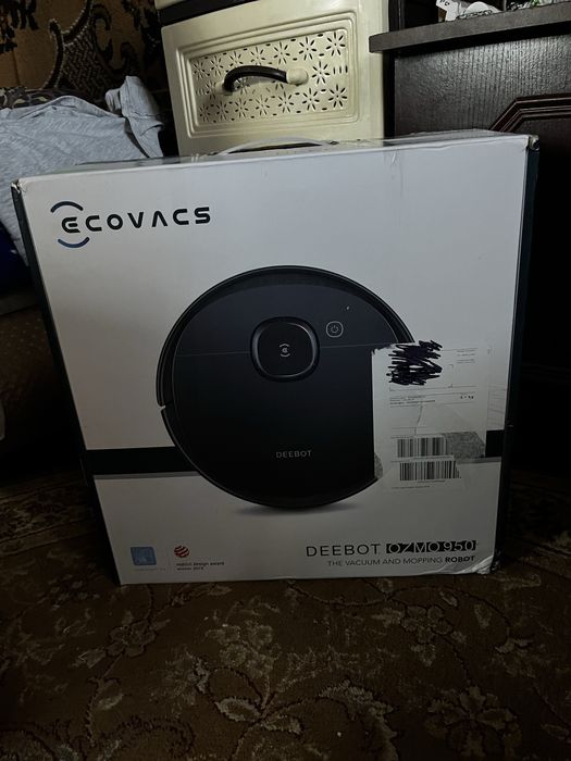 робот-пилосос DEEBOT OZMO 950