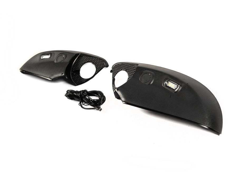 Toyota Land Cruiser 200 Нижня частина дзеркала (з LED-підсвіткою)