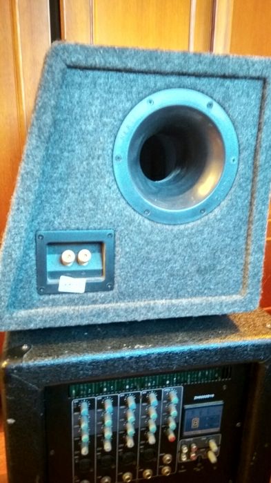 Саб автомобильный с усилителем!!! Отличный звук, настоящий !