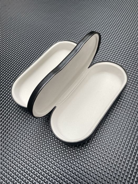 Caixa de óculos dupla