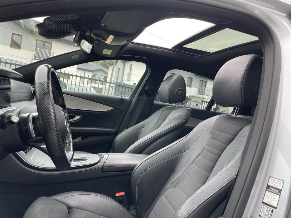 Mercedes-benz e300 4 matik , 2022