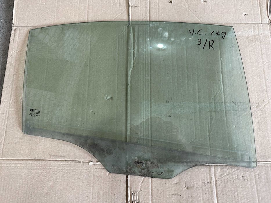 Стекло двери заднее правое Opel Vectra C седан