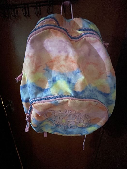 Mochila em super bom estado para menina
