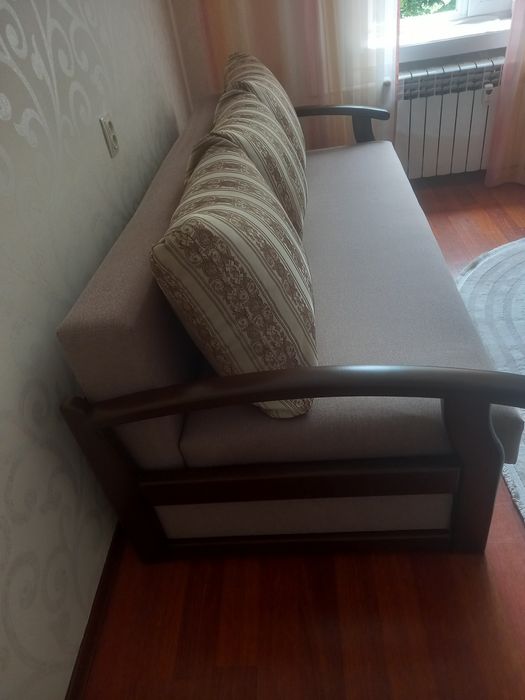 Продам диван-ліжко вживаний